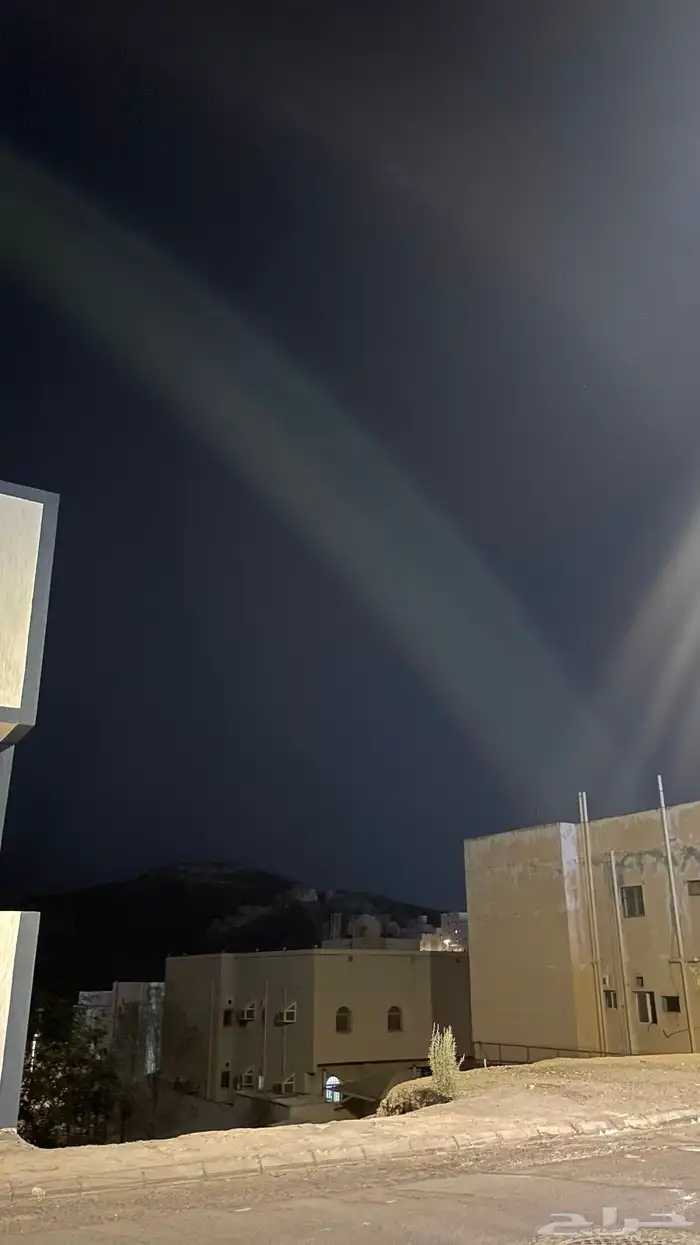 احتاج عجيب او ax100 0