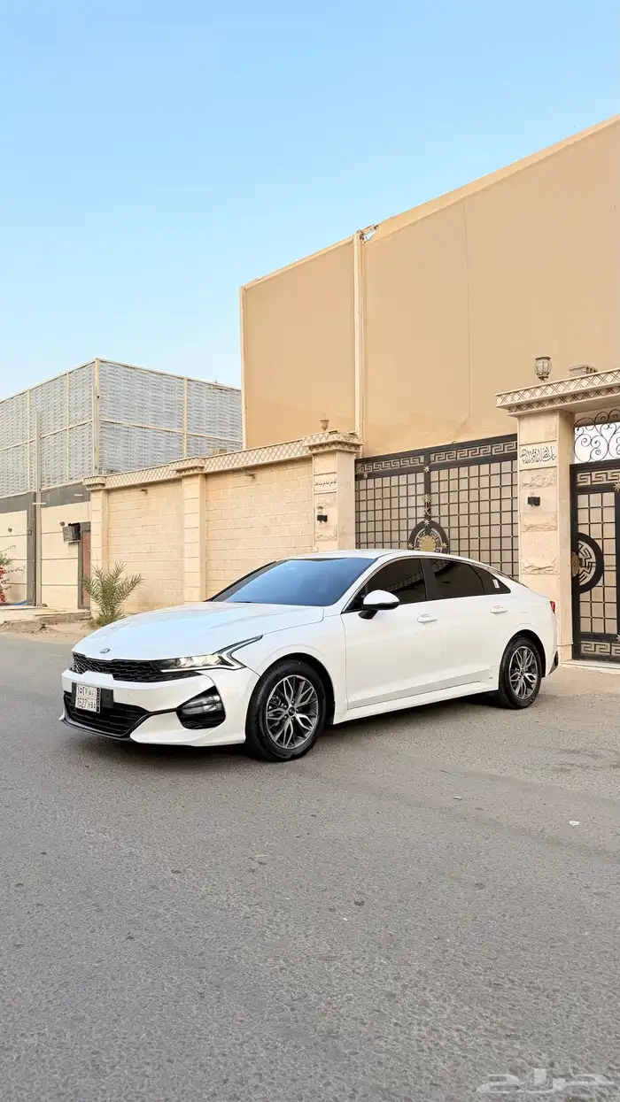 كيا k5 2020 ( بنزين ) نص فل بحالة الوكالة 6