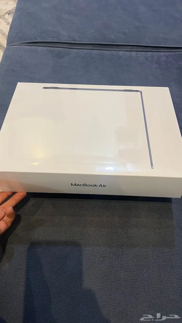 لابتوب ماك 13.6 انش للبيع جديد بكرتونه لم يستخدم 1