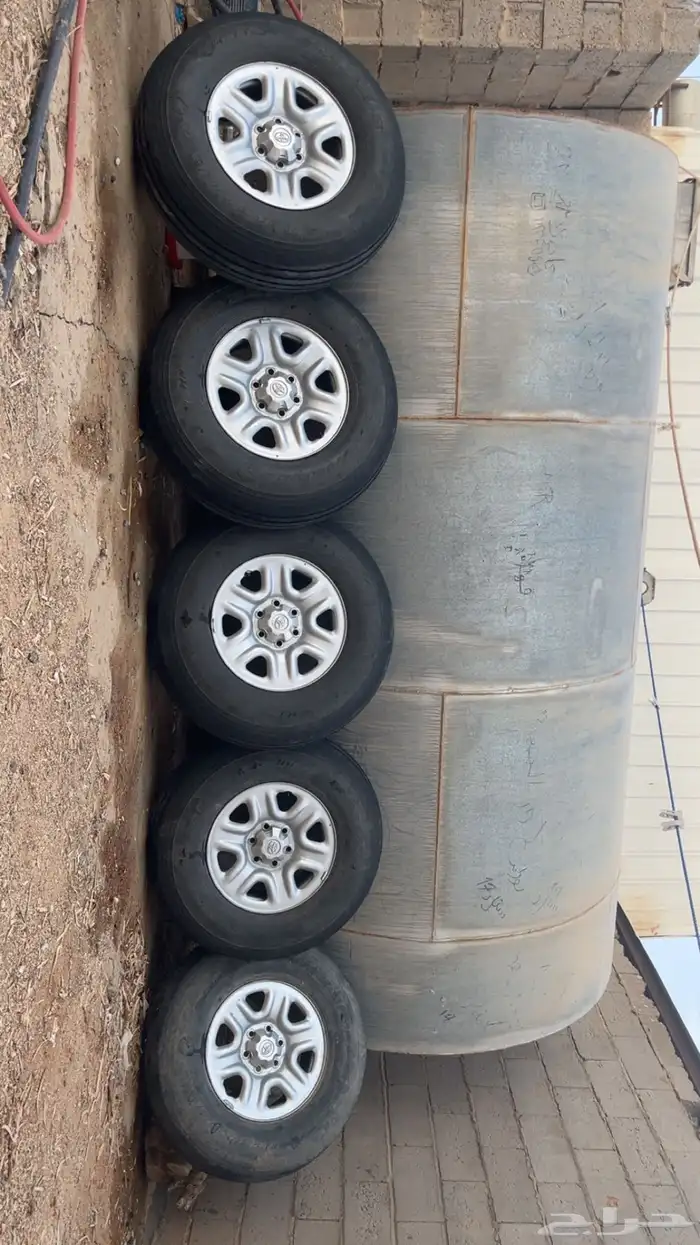 كفرات جنط 17 هدد يركب على 15للبيع على السوم 0