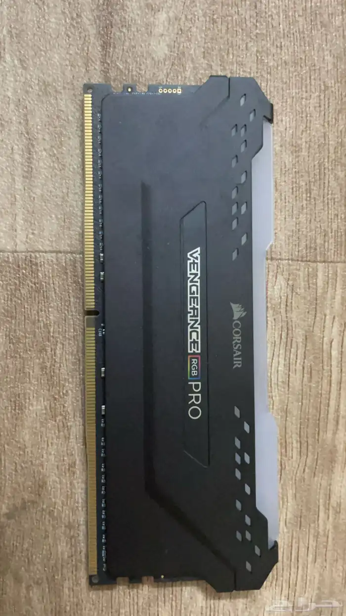 رامات 128GB DDR4 - 32x4 من كورسير 3