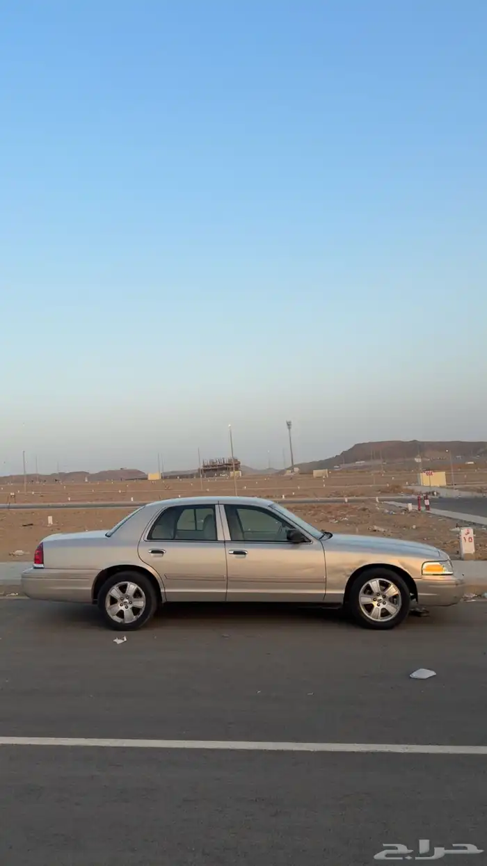 فورد كراون فكتوريا 2012 5