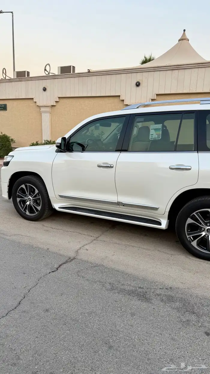 لاندكروزر 2020 تورينق ممشى قليل 2