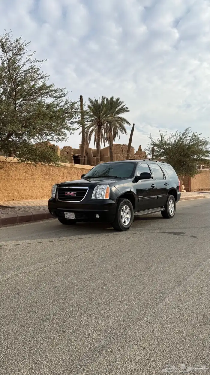 يوكن اسود مخزن 2013 0