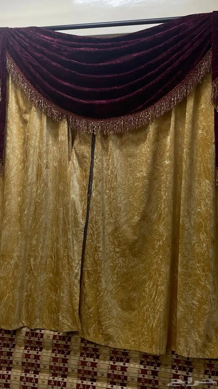 مساند ظهر مع اربع مركى مع طاوله ونجف حبتين 5