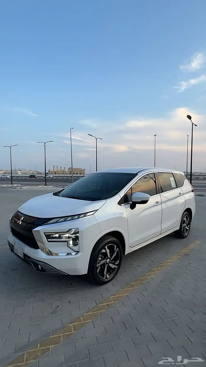 ميسوتبيشي اكسباندر 2023 12