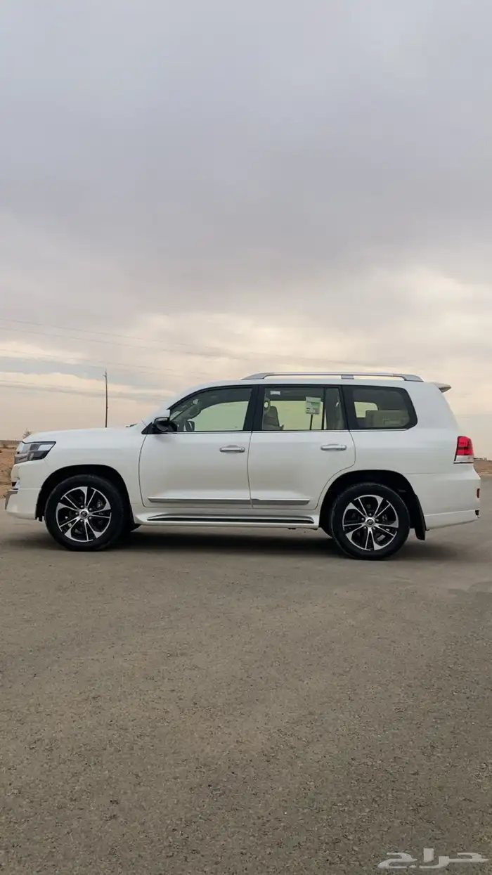 للبيع جكسار 2021 قراند تورينق وارد عبداللطيف بحالة الوكالة 11