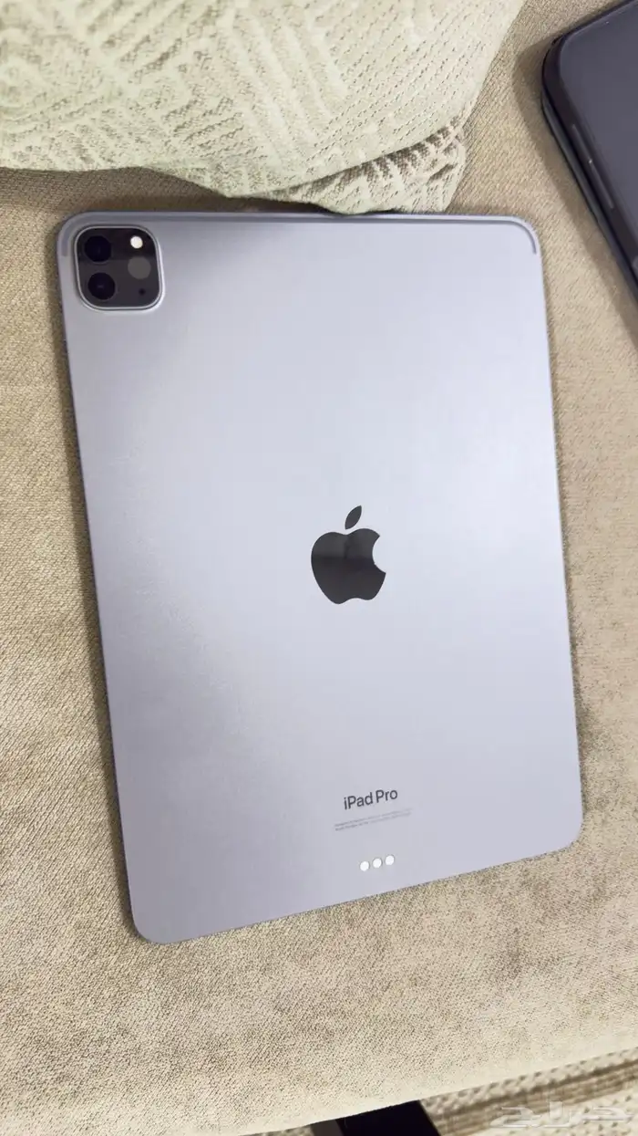 ايباد برو اللون اسود 11 بوصه ذاكره 128 قيقا وأي فأي 1