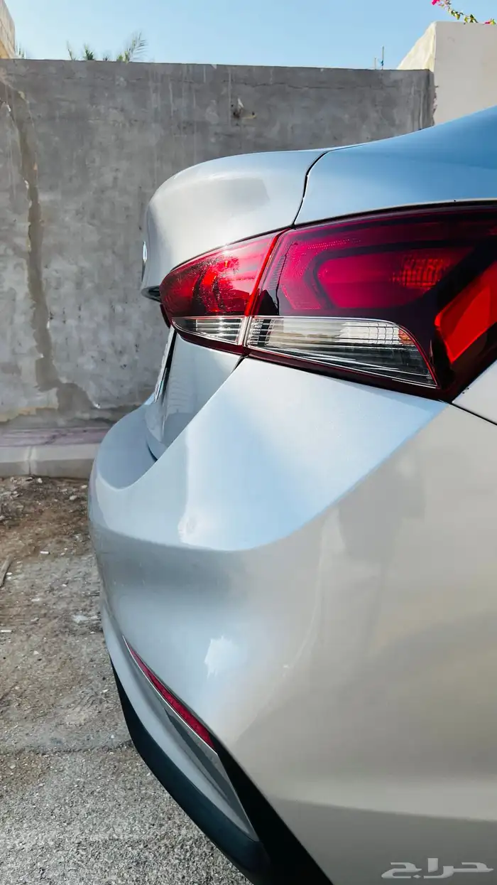 للبيع اكسنت 2020 فضي 3