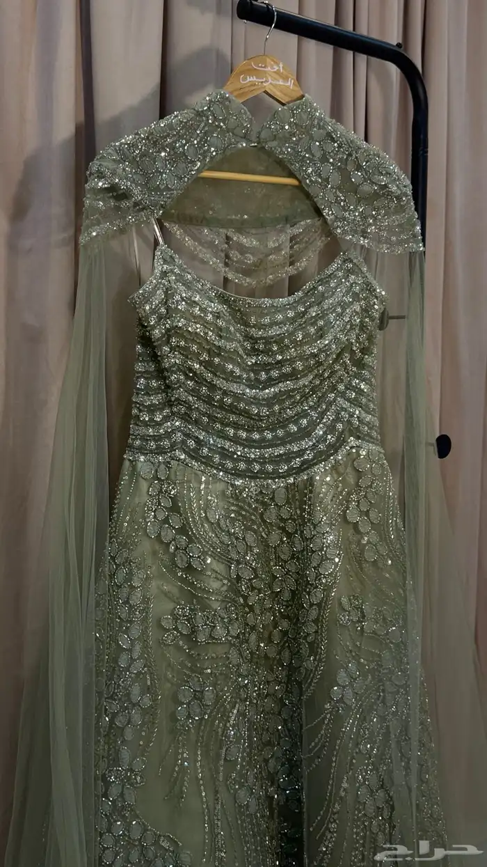 فستان مصممه 2