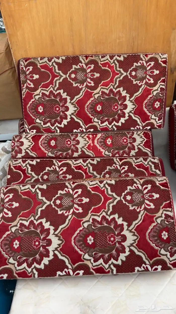 مساند قديمه ونظاف 0