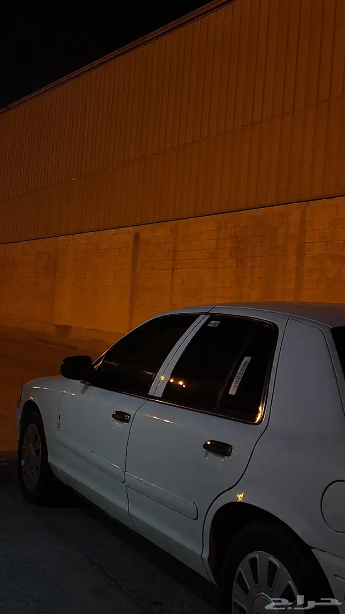 فورد فكتوريا بوليسي 18