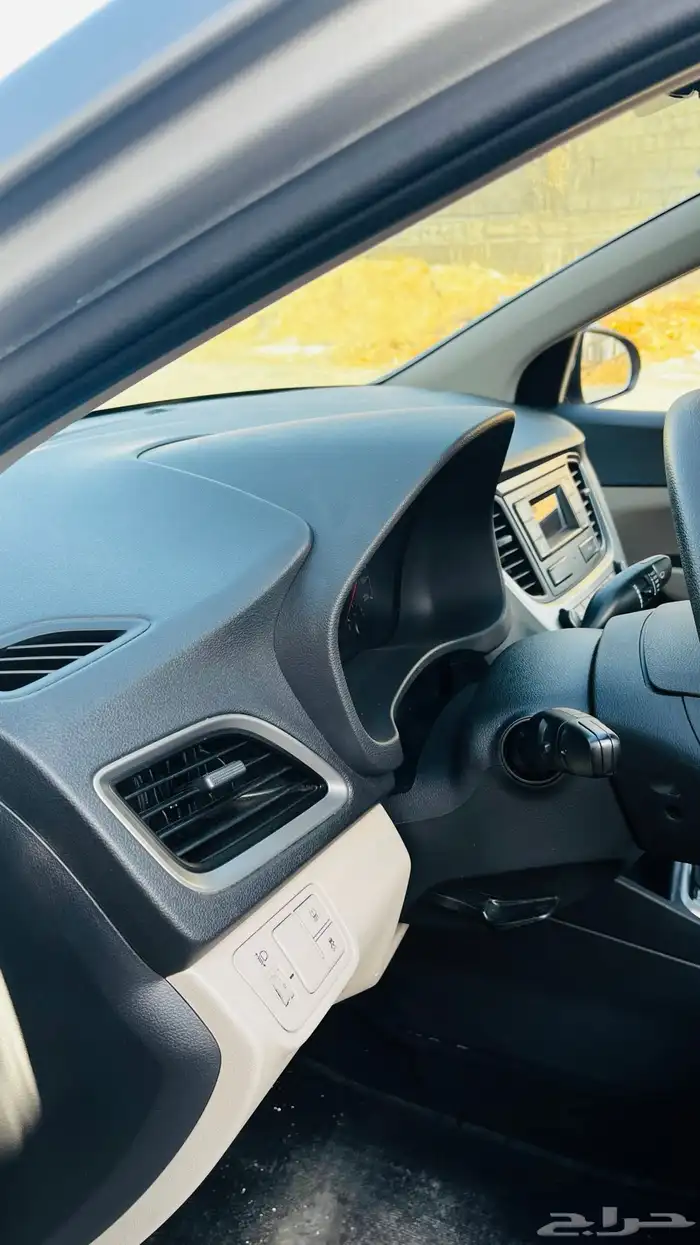 للبيع اكسنت 2020 فضي 6