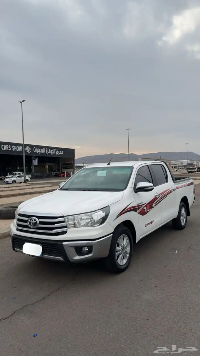تويوتا هايلوكس 2016 فل كامل بنزين منوة المستخدم 1