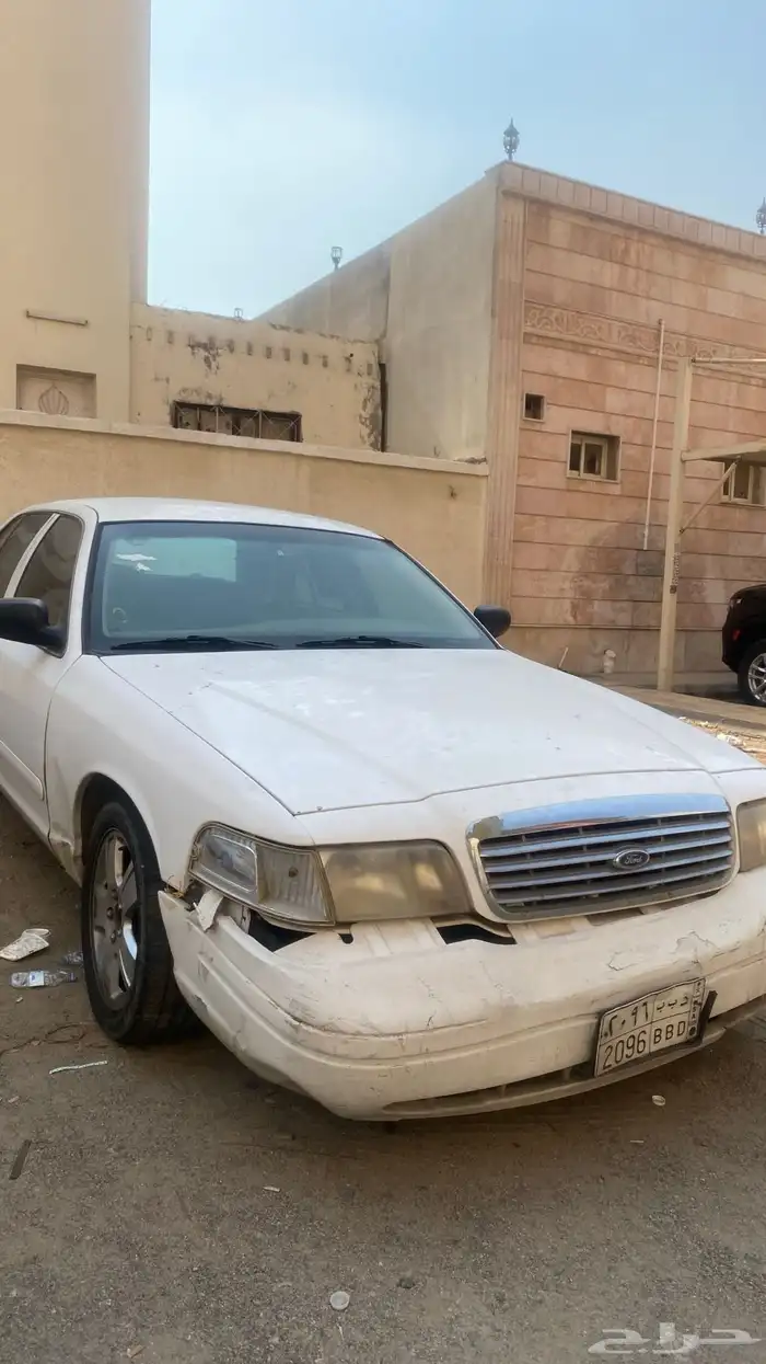 موديل 2007 اللون ابيض فورد فكتوريا 0