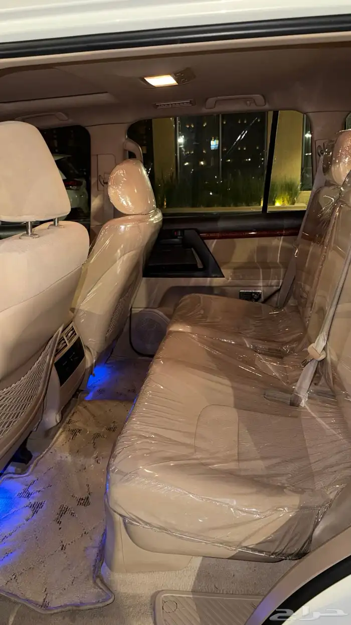 لاندكروزر 2014 V8 فل كامل بريمي 20