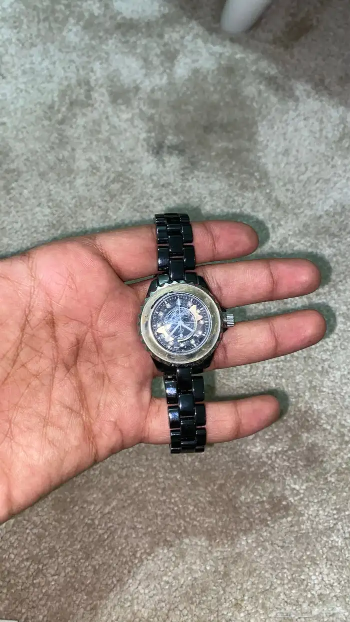 ساعة للبيع 4