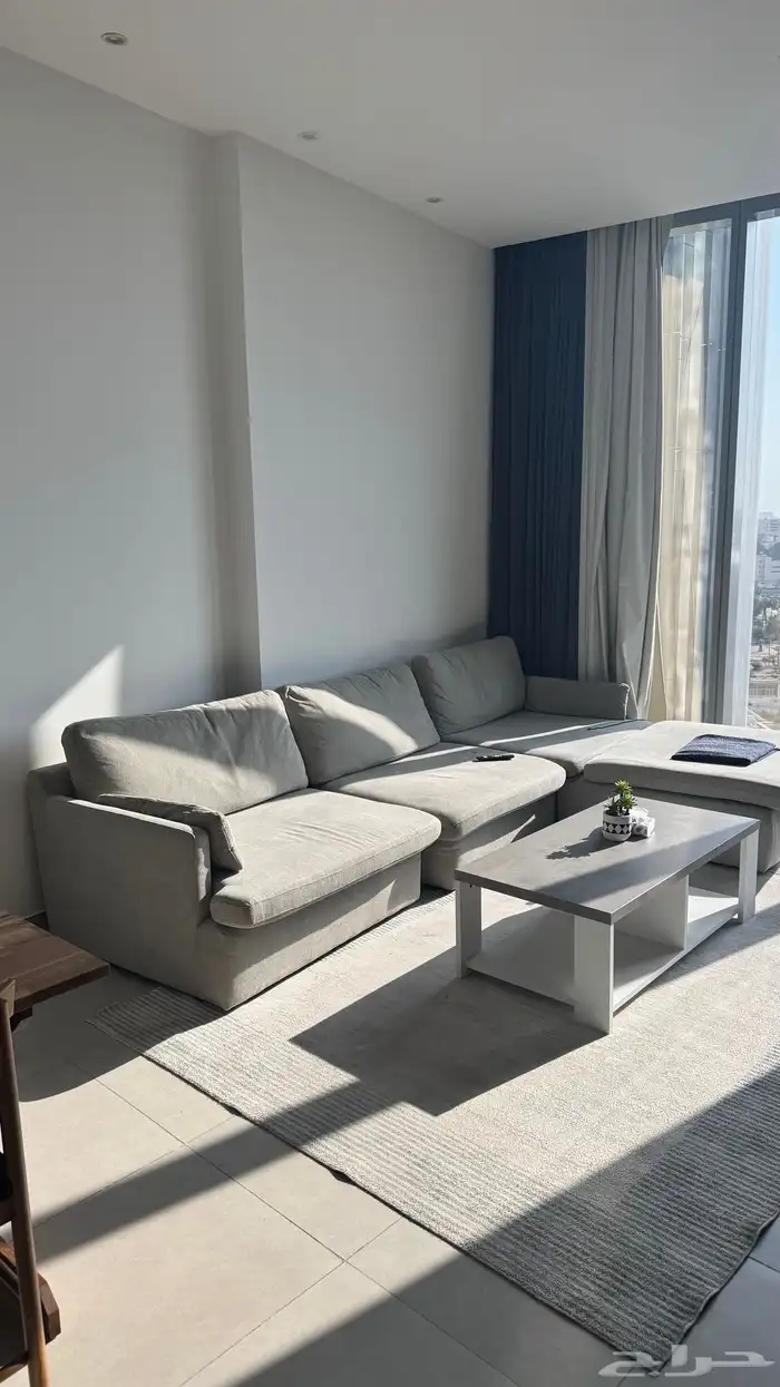 كنبة من هوم سنتر بحاله ممتازة جدا 3