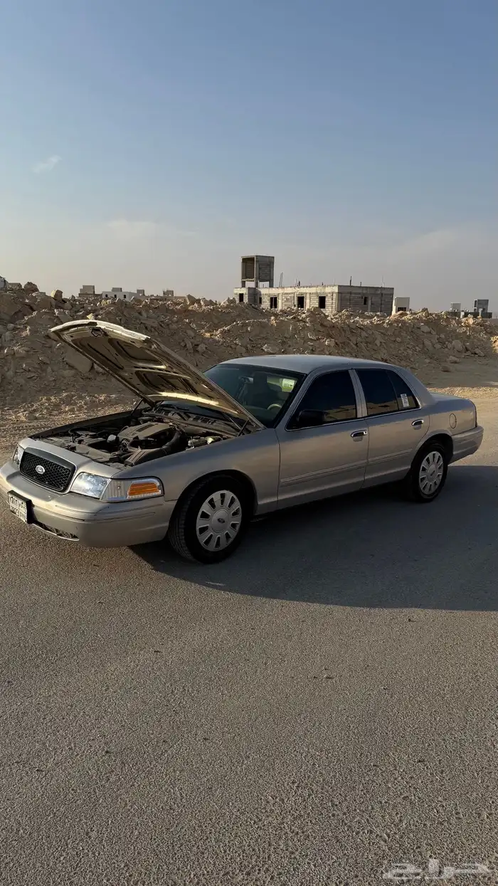 فورد فكتوريا بوليسي 2012 نظيف جدا 19