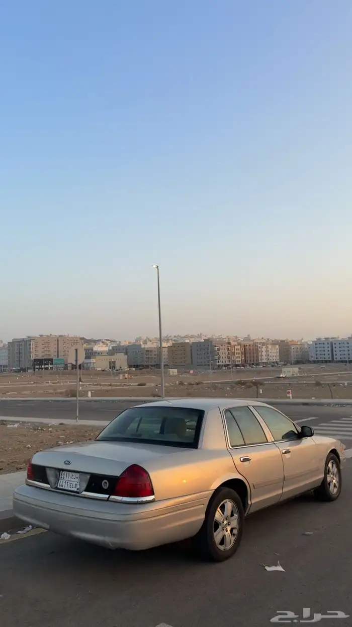 فورد كراون فكتوريا 2012 3