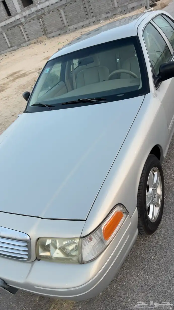 فورد فكتوريا 2011 ذهبي 0