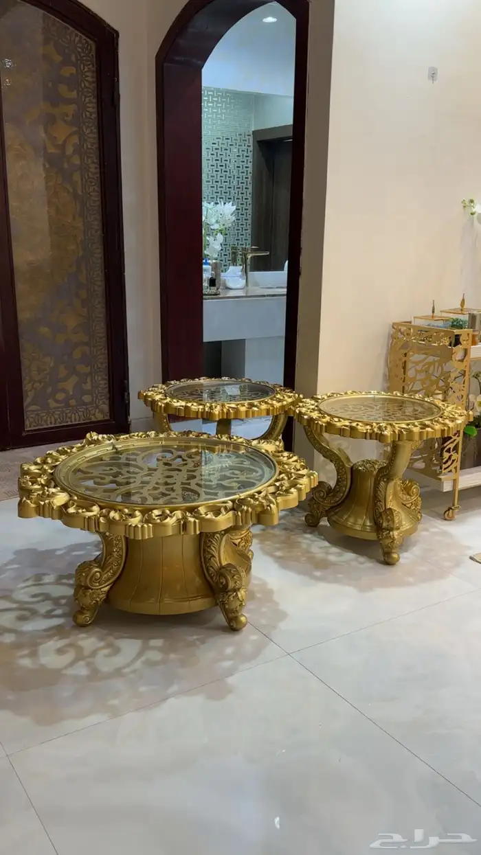 للبيع ثلاث طوايل 0