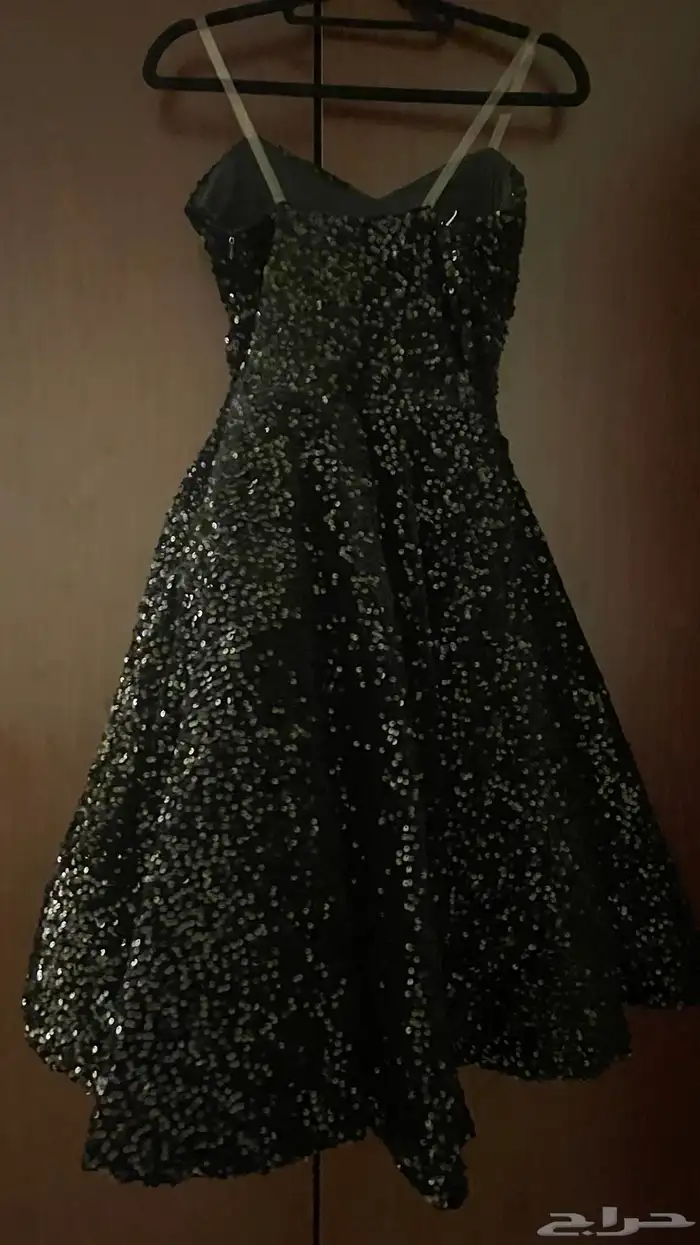 فستان سواريه أسود لامع 1
