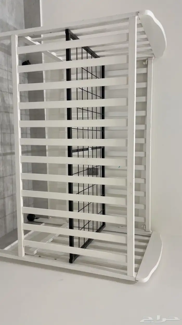 سرير اطفال 1