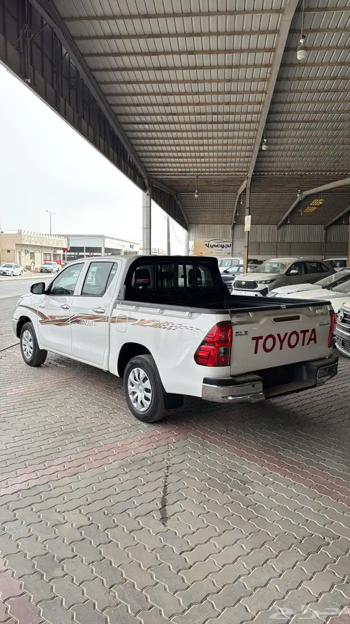 تويوتا هايلوكس GLX اوتماتيك بنزين 2026 2