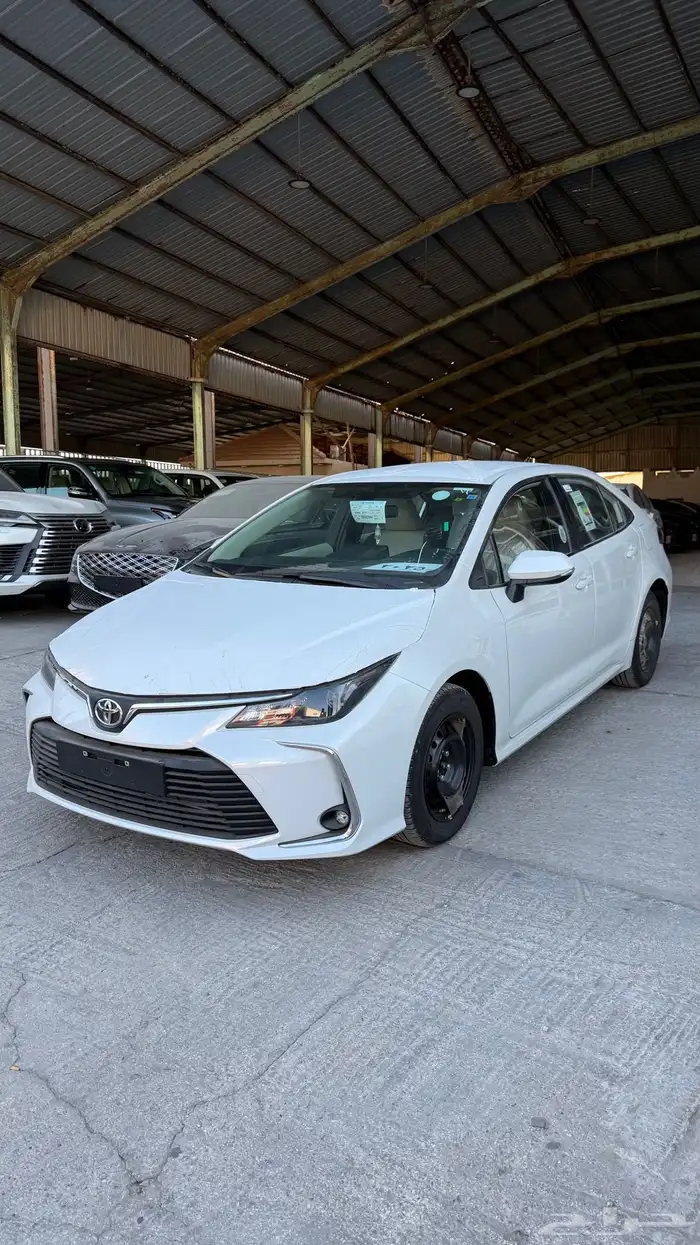 للبيع كورولا 2025 - مكينه 2.0 - عداد 199 كيلو فقط 0