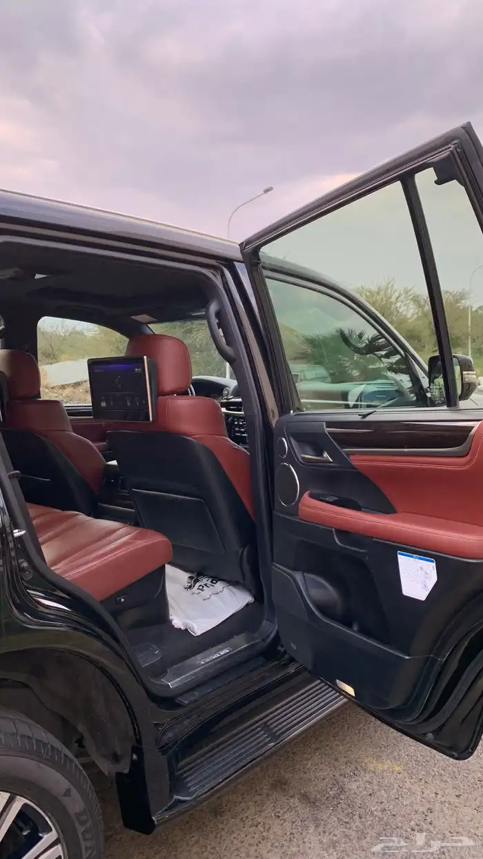 جيب لكزس 2021 9