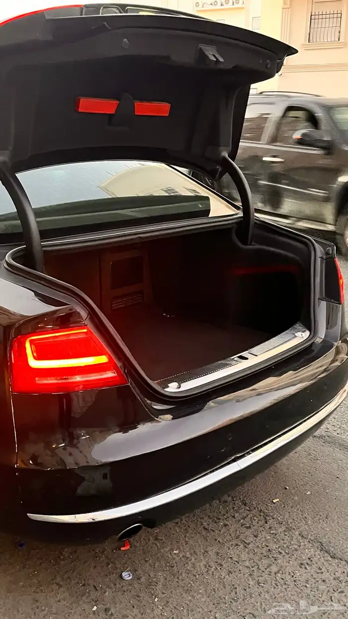 أودي A8L موديل 2012   6 سلندر سوبر تشارج 27