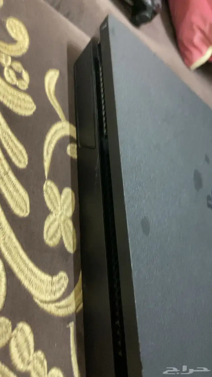 سوني 4 للبيع ماقد دخل صيانه ولا اي شي وقطعه وكالة مع اسلاكه 1
