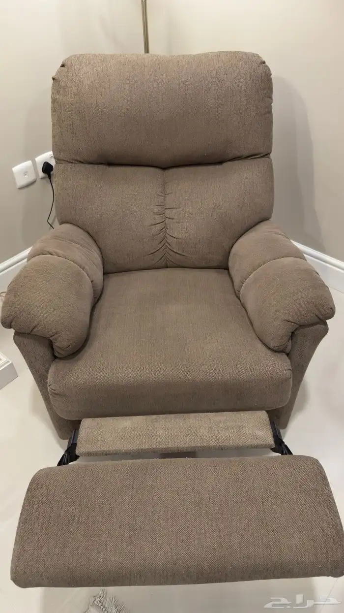 كرسي هزاز ليزي بوي امريكي نظيف 1