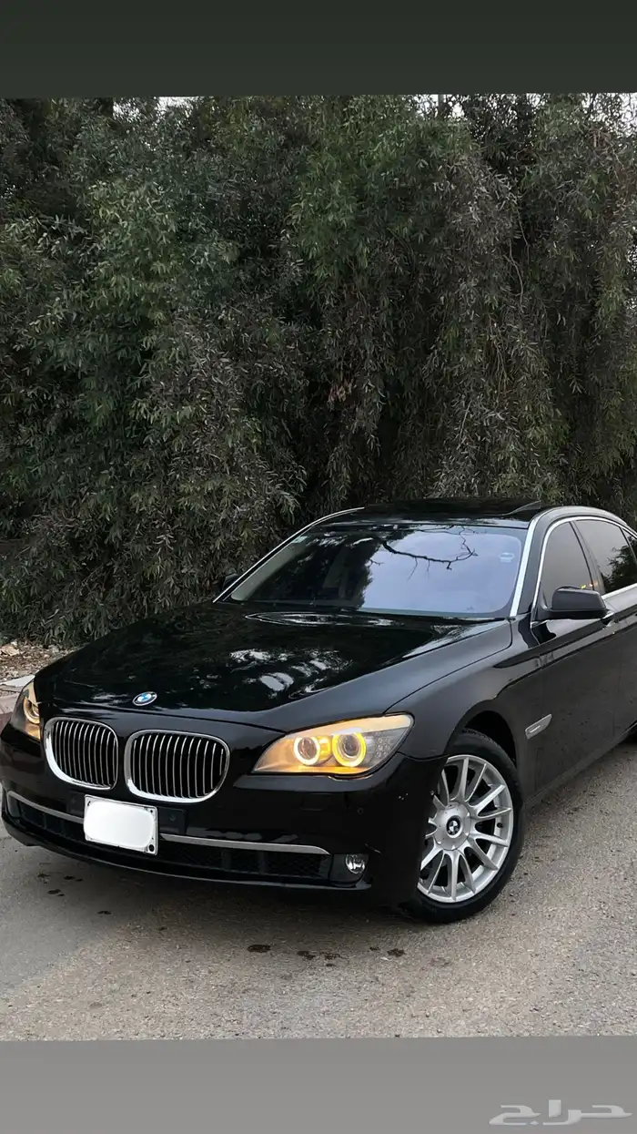 بي ام دبليو 740 فئة الاندفيجول 2012 1