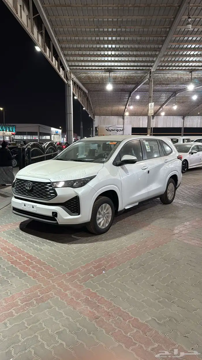 تويوتا انوفا فئة GL بنزين 2026 0