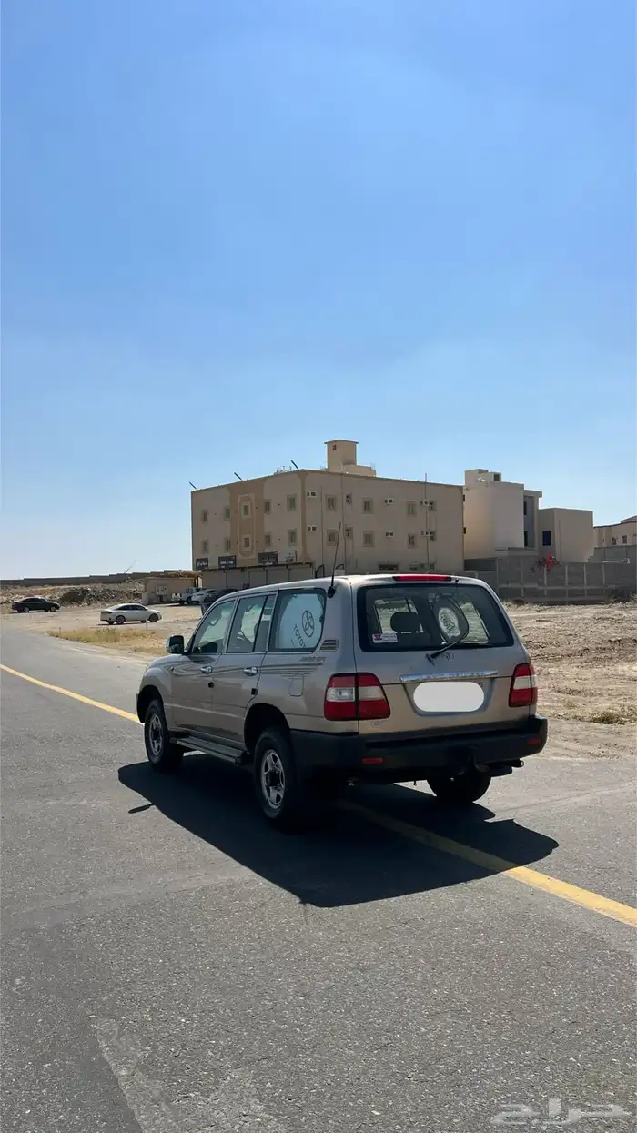 لاندكروزر 2007gxr ذهبي 1