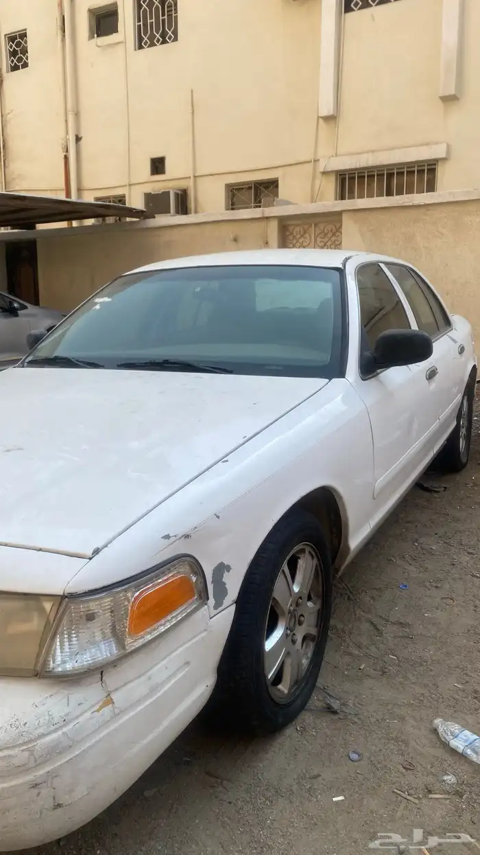 موديل 2007 اللون ابيض فورد فكتوريا 3