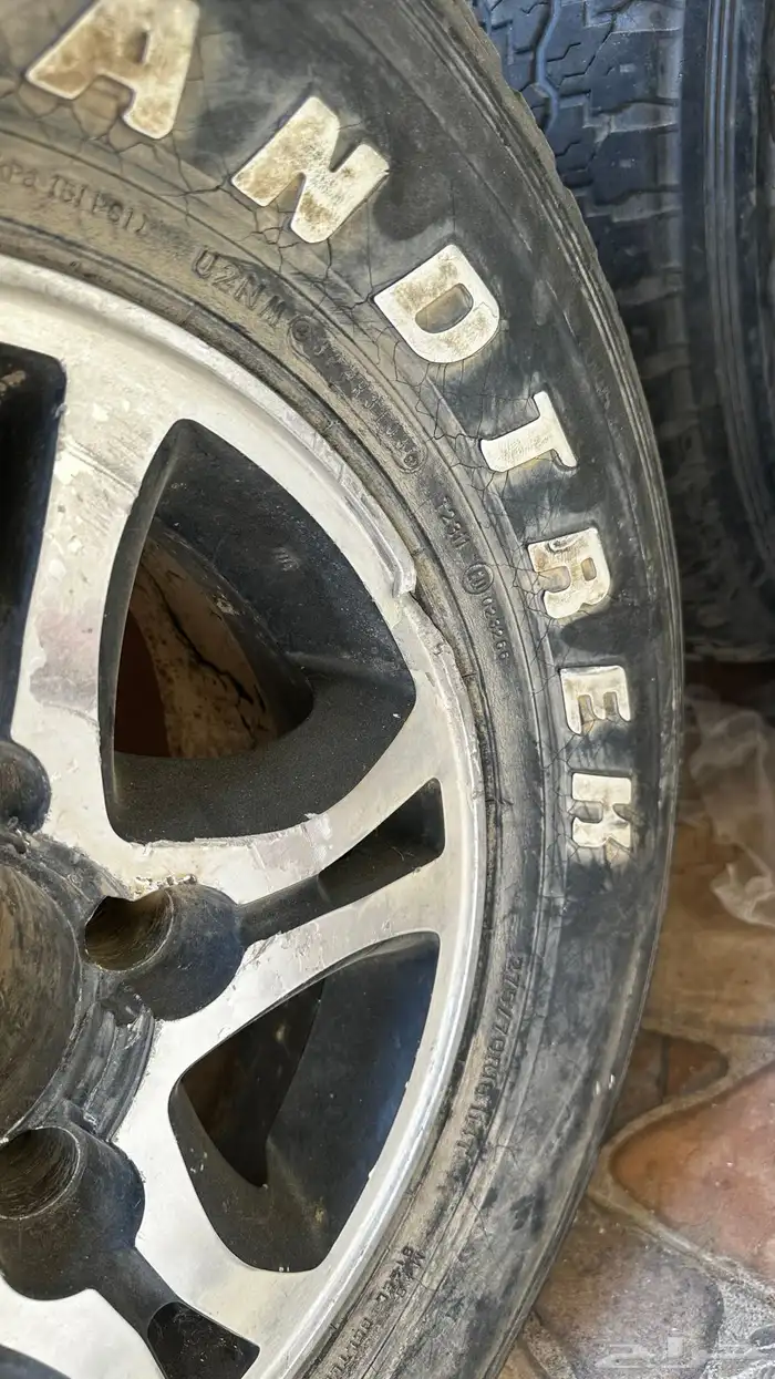 جنوط لكزز وكفرات دنلوب 9