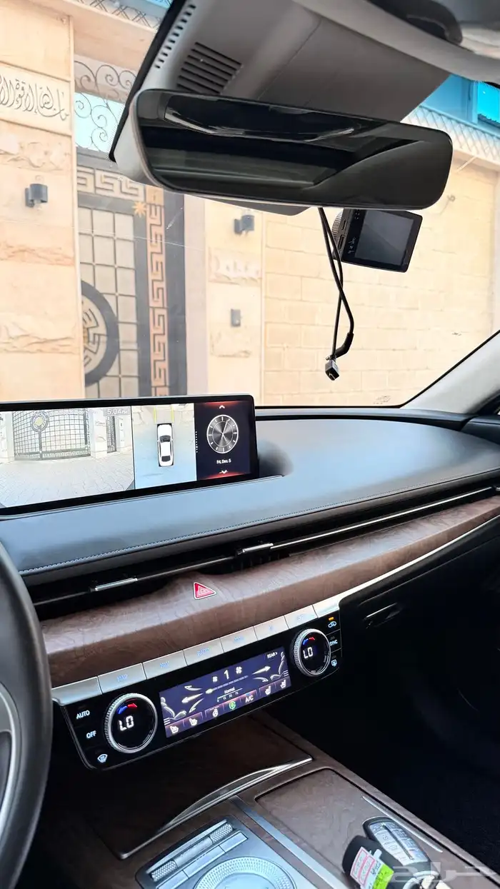 جنسس G80 ( بنزين 6V ) مواصفات خاصه بحالة الوكالة 24