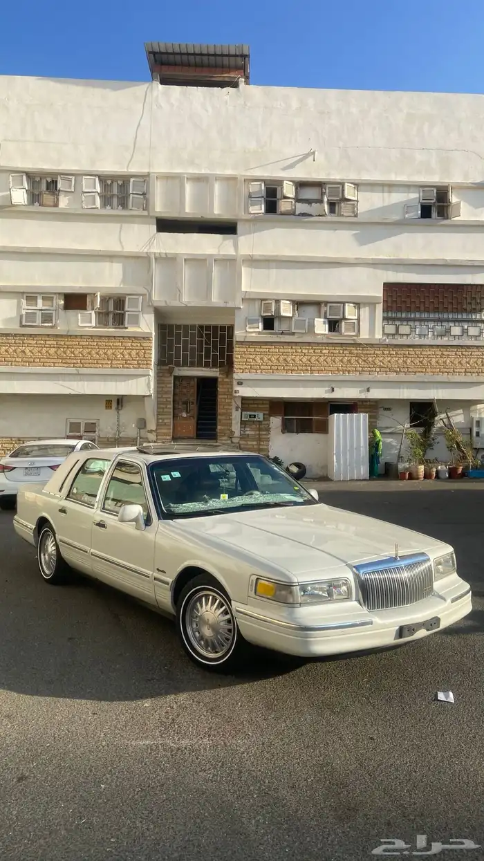 لنكولن_تاون_كار_1997 34