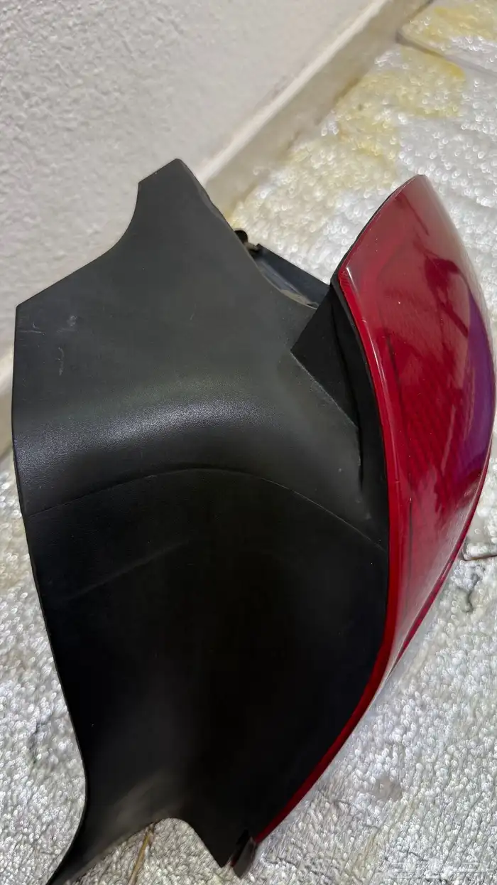 اسطب فورد فكتوريا يمين وديكور المكيف والمسجل 7