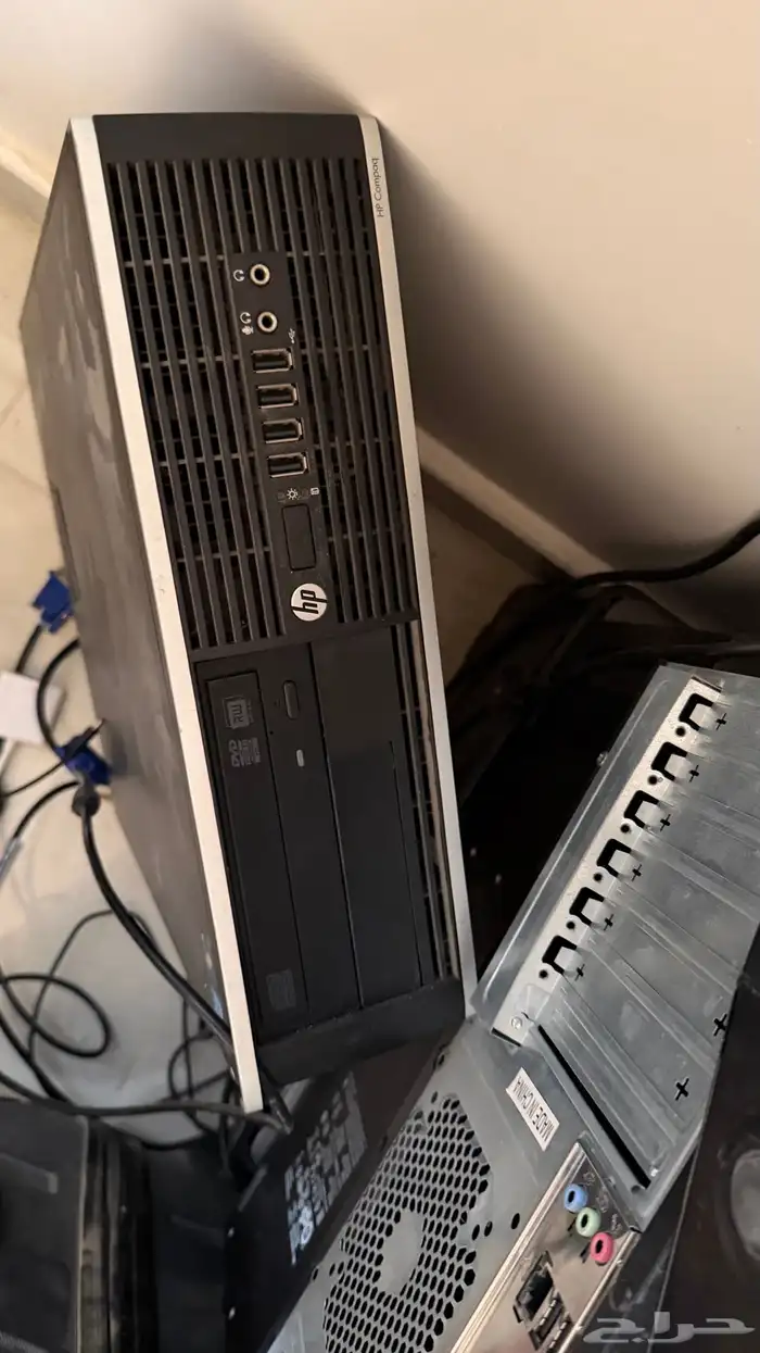 خزنه و جهاز كمبيوتر وشاشات وطابعات 1