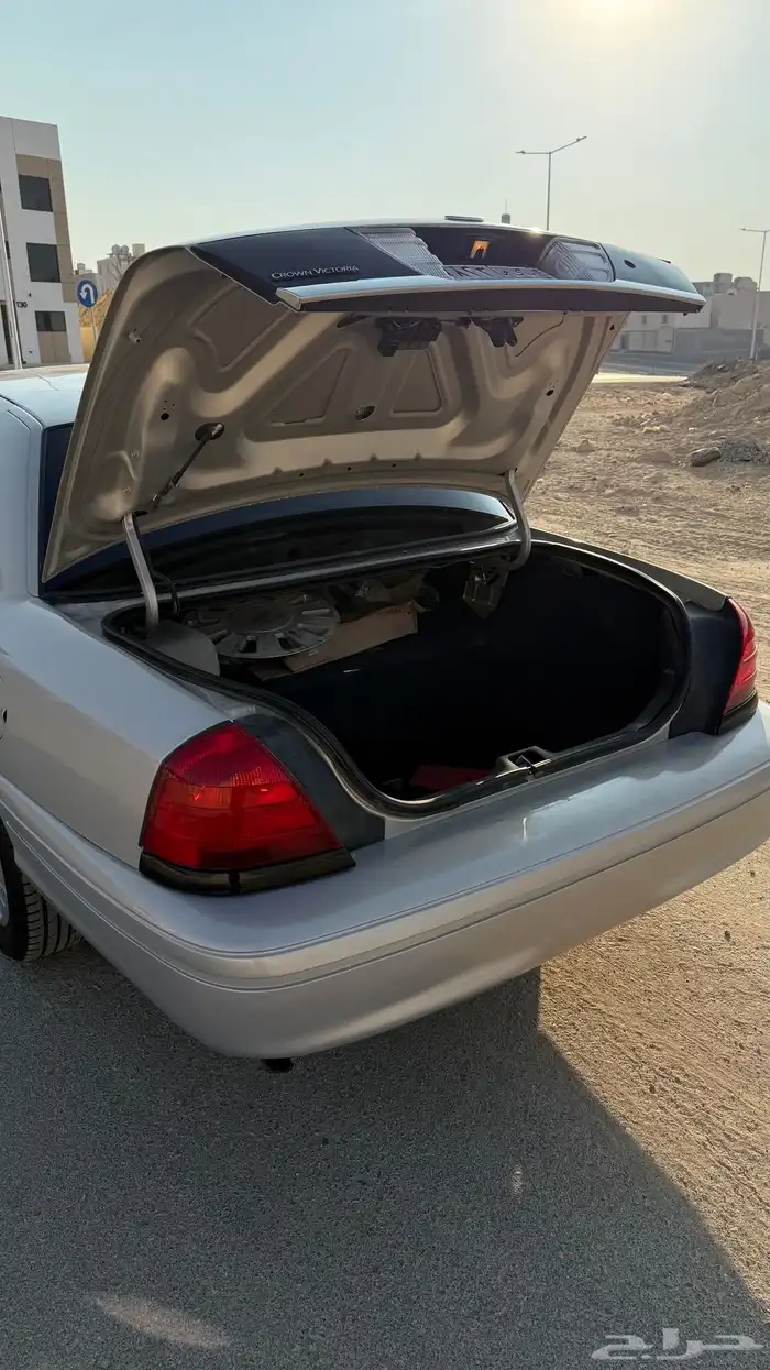 فورد فكتوريا بوليسي 2012 نظيف جدا 22