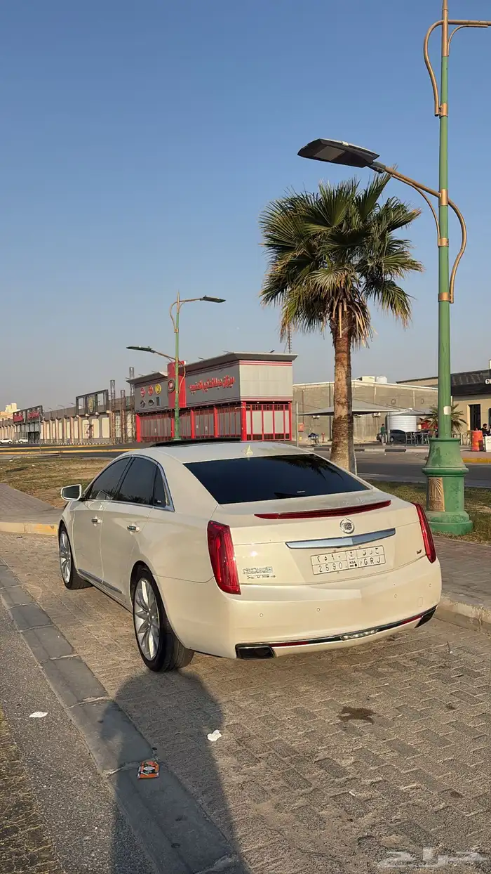 كاديلاك xts4 v 2014 للبدل او للبيع 7