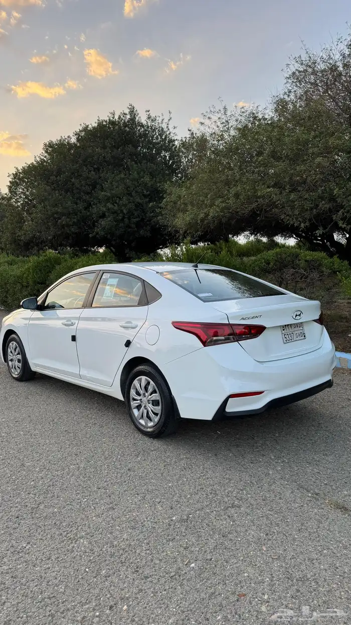 للبيع هيوانداي اكسنت ممشى قليل نظيييفة 5
