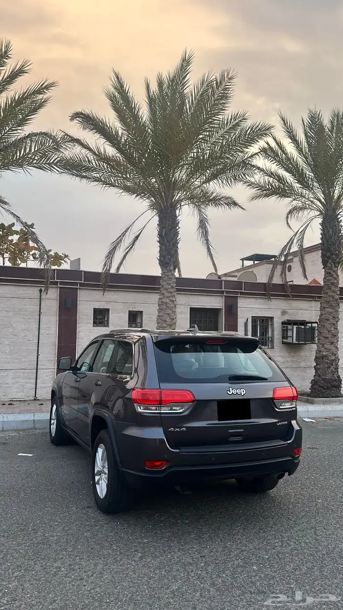 جراند شروكي 2017 - LAREDO . 6