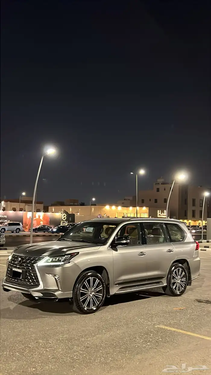 جيب لكزس LX 570 2018 سعودي وكالة 3
