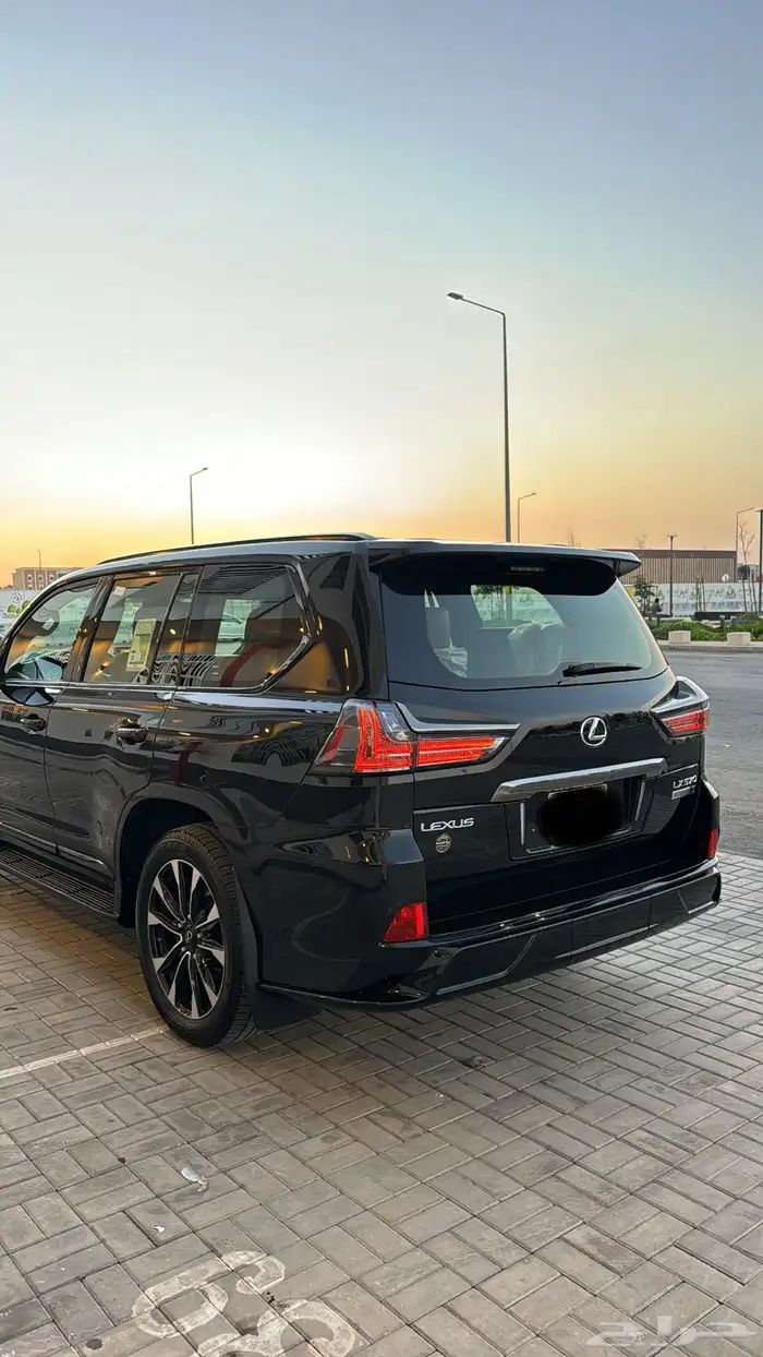 لكزس 2021 LX570 بلاك ادشن اصل شد بلد سعودي فل كامل 14