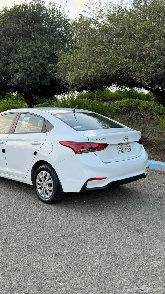 للبيع هيوانداي اكسنت ممشى قليل نظيييفة 10